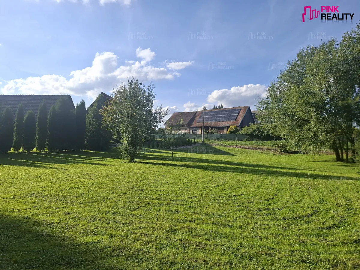 Prodej stavebního pozemku 1302 m²